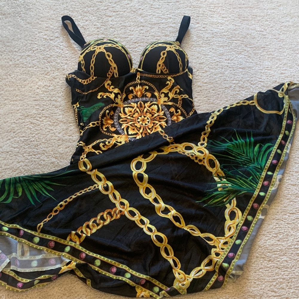 Black and Gold Chain Print Dress